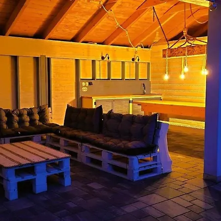 In Mit Grosser Terrasse Rusinowo (Slawno)